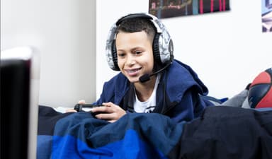 Trust GXT 488 Forze-G headset för gaming för PS4 (grå kamouflage)
