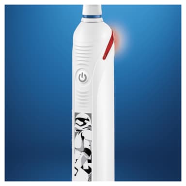 Oral-B Junior D501 Star Wars eltandborste för barn