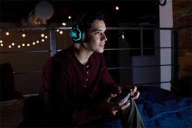 JBL Quantum 800 trådlöst headset för gaming