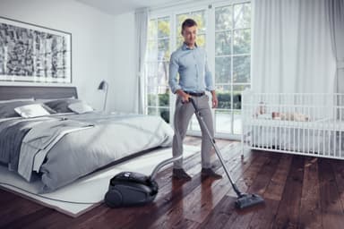Electrolux UltraSilencer dammsugare EUSC62-EB (svart)