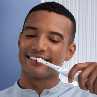 Oral-B iO7 eltandborste IO7WH (vit)