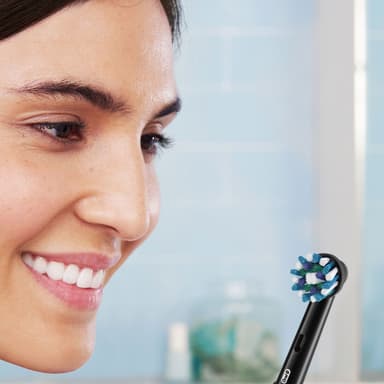 Oral-B Pro 2 2500 eltandborste gåvoset 319412 (svart)