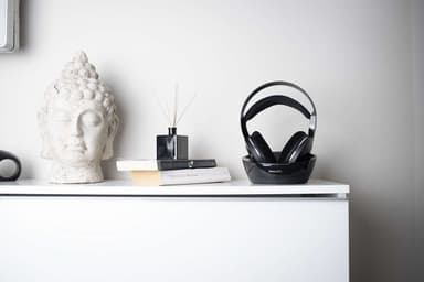 Philips trådlösa around-ear TV-hörlurar SHD8850/12