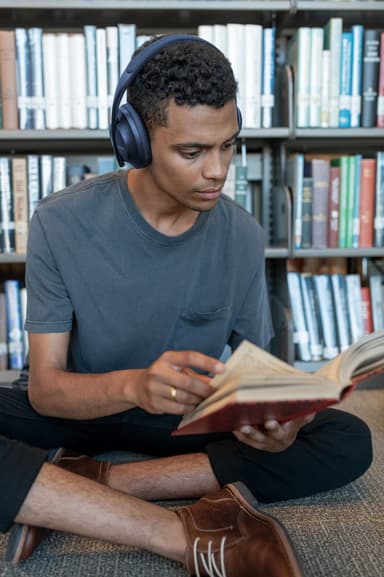 Bose Noise Cancelling Headphones 700 (triple midnight)