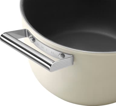 Smeg 50’s Style Gryta CREAMCAS26 (7,7L)