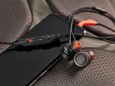 JBL Quantum 50 in-ear headset för gaming (svart)