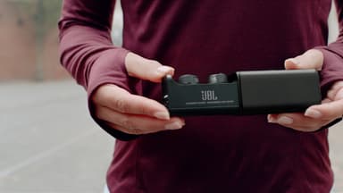 JBL UA Flash X True Wireless in ear-hörlurar (svarta)
