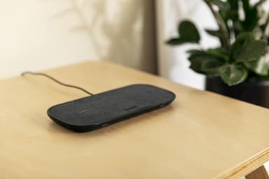 Mophie dubbel trådlös laddplatta (svart)
