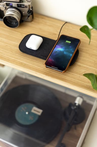 Mophie dubbel trådlös laddplatta (svart)