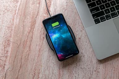 Mophie 15W trådlös laddningsplatta (svart)