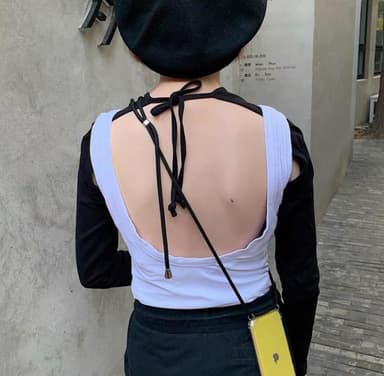 iPhone 12 Pro skal med halsband Svart