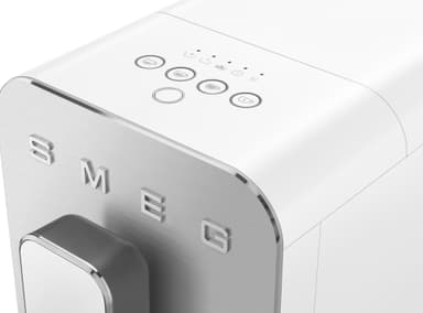Smeg Helautomatisk Kaffemaskin BCC01WHMEU