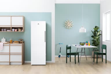Indesit Frysskåp UI8F1CW1 (vit)