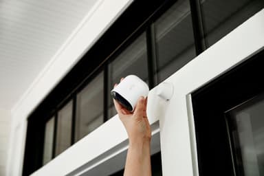 Arlo Pro 3 trådlös övervakningskamera 2K QHD  (2-pack)