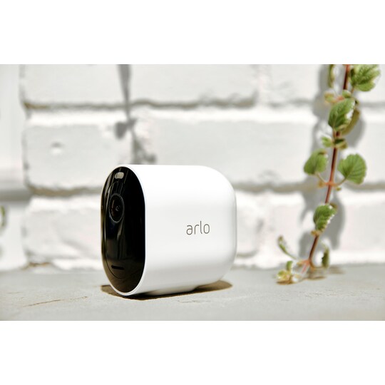 Arlo Pro 3 trådlös övervakningskamera 2K QHD  (4-pack)