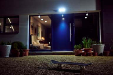 Arlo Pro 3 Floodlight trådlös 2K QHD-kamera