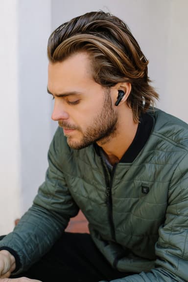 Happy Plugs Air 1 Zen True Wireless in ear-hörlurar (svarta)