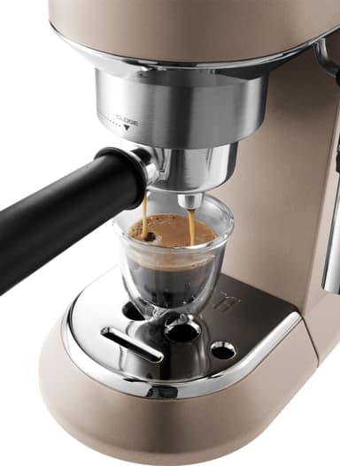 De’Longhi Dedica espressomaskin EC785BG (beige)