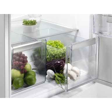 Electrolux 300 Pro kylskåp/frys kombiskåp LNT3LF18S