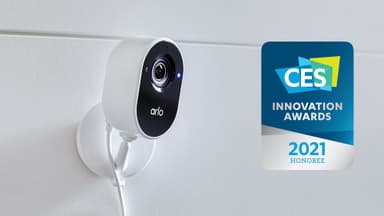 Arlo Essential Indoor Camera (svart)