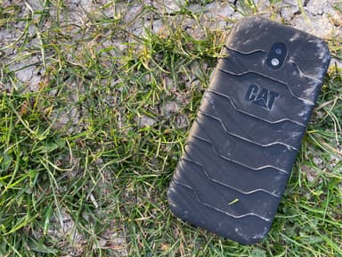 CAT S42H+ smartphone (svart)