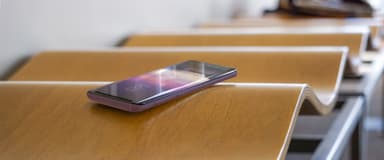 Zagg Galaxy S9 välvt skärmskydd (svart)