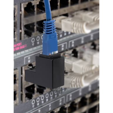 RJ45 Nätverk Adapter CAT 5e 90° uppåtvinklad [1x RJ45