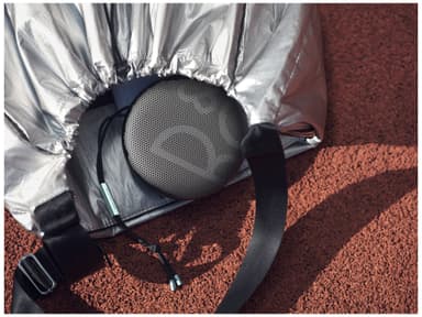 B&O Beosound A1 2nd Gen trådlös högtalare (svart - Anthracite Oxygen)