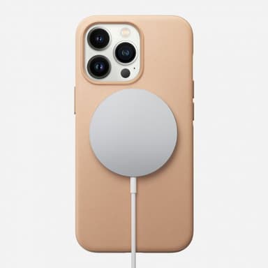 NOMAD iPhone 13 Pro Skal Modern Leather Case Natural