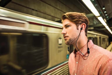 JBL in-ear trådlösa hörlurar T110 (svart)