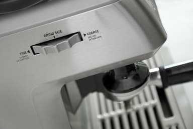 Sage Barista Express Manuell Kaffemaskin BES875UK
