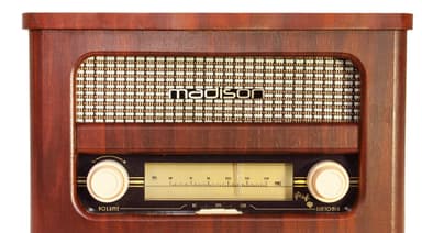 Vintage radio med Bluetooth och FM