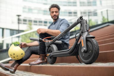 Ninebot by Segway KickScooter elscooter F30E