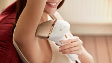 Philips Lumea Prestige ljusbaserad hårborttagning BRI94500