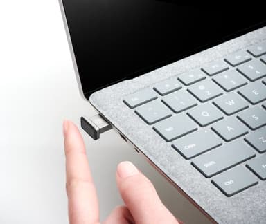 Kensington VeriMark IT USB fingeravtrycksläsare