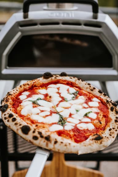 Ooni Karu 16 pizzaugn