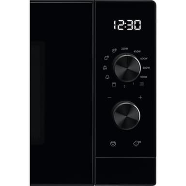 Electrolux Serie 600 Fristående Mikrovågsugn EMZ725MMK (Svart)