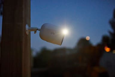 Arlo Go V2 trådlös 4G LTE säkerhetskamera