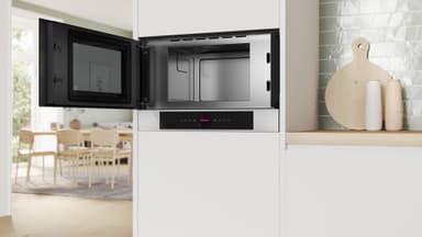 Bosch Serie 8 Mikrovågsugn BFL7221W1 (Vit)