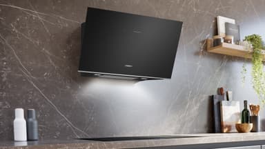 Siemens IQ700 Vägghängd Köksfläkt LC91KLT60  (svart 90 cm)