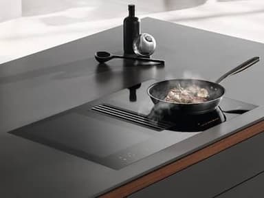 Miele Induktionshäll med inbyggd fläkt KMDA 7676 FL-U (80cm)