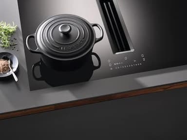 Miele Induktionshäll med inbyggd fläkt KMDA 7676 FL-U (80cm)
