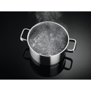 Electrolux Serie 600 Induktionshäll med fläkt HHHB760S (70cm)