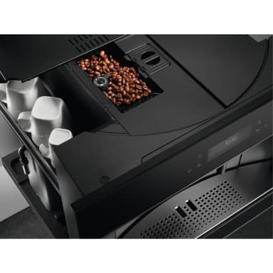 AEG Helautomatisk Kaffemaskin KKB894500B (integrerad)