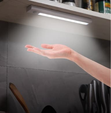 INF LED-lampa ljuslist med rörelsesensor Vit