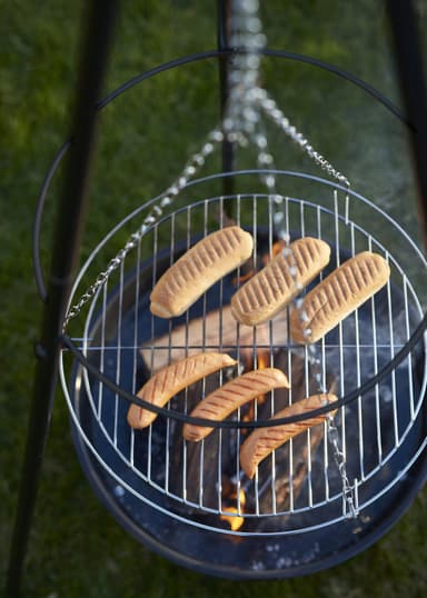 Tripod eldstad utomhus med justerbar hängande grill