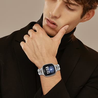 Fitbit Versa 4 klockarmband i rostfritt stål Silver