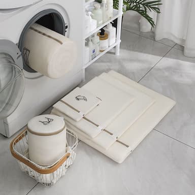 Set med 2 tvättpåsar med broderi L