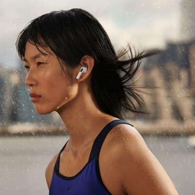 Apple AirPods 3:e gen (2022) trådlösa hörlurar med Lightning-fodral