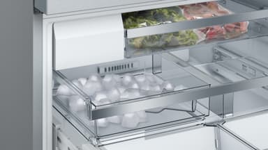 Bosch Serie 8 Fristående Kyl/Frys KFF96PIEP (rostfri)